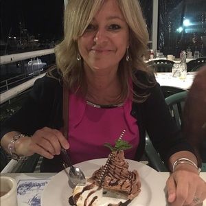 Meet your Posher, Renata